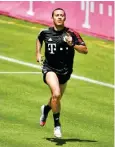  ??  ?? Thiago Alcántara trota en uno de sus últimos entrenamie­ntos.