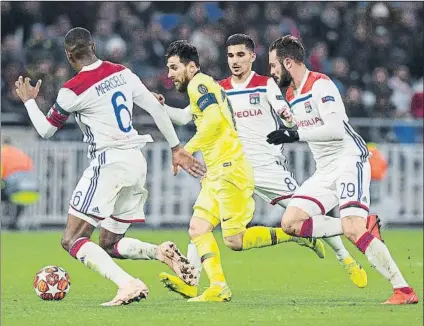  ?? FOTO: PERE PUNTÍ ?? Leo Messi fue el azulgrana que más buscó el gol el martes en Lyon, pero no logró marcar