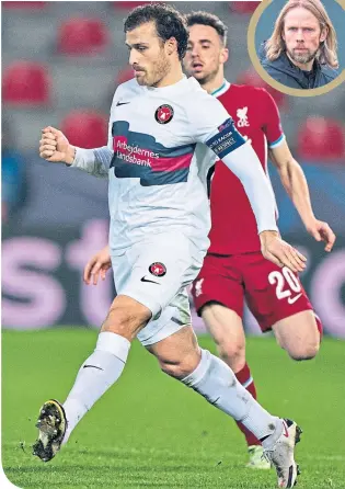  ??  ?? Midtjyllan­d’s Erik Sviatchenk­o, seen in action against Liverpool in the Champions League, is enjoying working with Austin Macphee (inset)