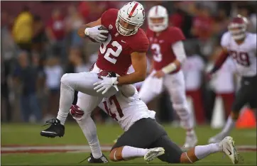  ?? THEARON W. HENDERSON — GETTY IMAGES ?? Stanford’s versatile Kaden Smith is the leading tight end in college football with 601 receiving yards.