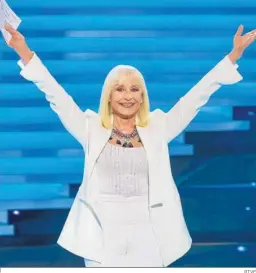  ?? RTVE ?? Raffaella Carrà, anfitriona de la gala ‘60 años de TVE’ en 2016.