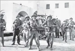  ??  ?? Welcome home: Israeli soldiers in Jerusalem during the Six-Day War.