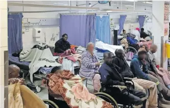  ?? SAKHILE NDLAZI ?? PATIENTS wait to be attended to at Mamelodi Hospital, as public hospitals face staffing issues and as patients are forced to wait for hours to be attended to. I
