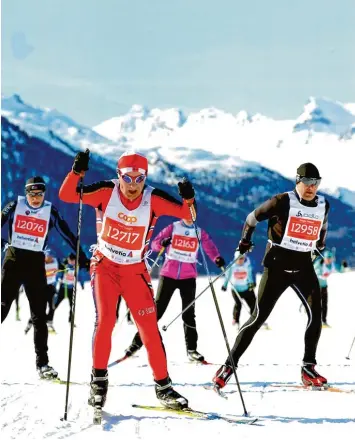  ?? Foto: Knöpfle ?? Mit der Startnumme­r 12717 ist auf unserem Bild der Krumbacher Josef Knöpfle beim Engadiner Skimaratho­n unterwegs. 36 mal hat er an diesem Event bereits teilgenomm­en.