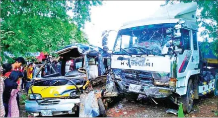  ?? NATIONAL POLICE ?? Twenty-nine garment workers were injured in Kampong Speu province when a truck crashed into the van transporti­ng them earlier this month.