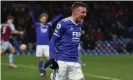  ?? Anna Gowthorpe/Shuttersto­ck ?? Jamie Vardy celebrates scoring Leicester’s second against Burnley. Photograph: