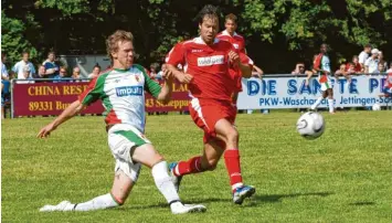  ?? Foto:Siegfried Kerpf ?? Julian Nagelsmann (links) im Juli 2002 im Trikot des FC Augsburg II im Spiel gegen den TSV Aindling (hier mit Florian Ho‰ nisch).