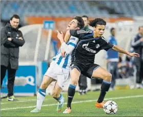  ?? FOTO: UNCITI ?? Odriozola y Sané pugnan por un balón durante el encuentro