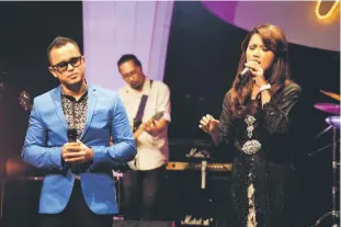  ??  ?? BERDUET: Duet Lagu nyanyian Ahmad Jais oleh Haziq dan Arora Salwa.