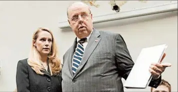  ?? GEORGE BRIDGES/MCT ?? John Dowd has long been a prominent Washington attorney. Above, Monica Goodling, former Justice Department liaison to the White House, talks to Dowd before testifying.