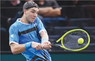  ?? Agence France-presse ?? ↑
Jan-lennard Struff plays a shot against Russia’s Karen Khachanov during their Paris Masters match on Tuesday.