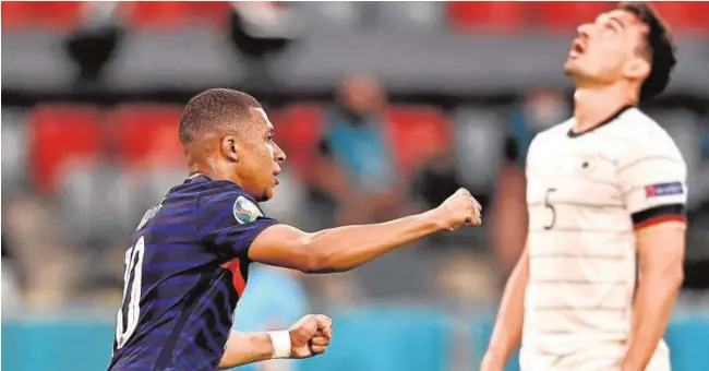  ?? // ABC ?? Mabappé y Hummels, en una acción durante el partido entre Francia y Alemania en Múnich