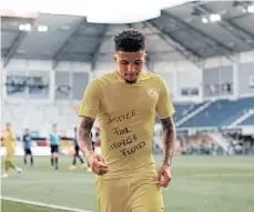  ?? /EFE. ?? Jadon Sancho, del Borussia Dortmund, no será multado ni suspendido por mostrar este mensaje tras marcar gol.