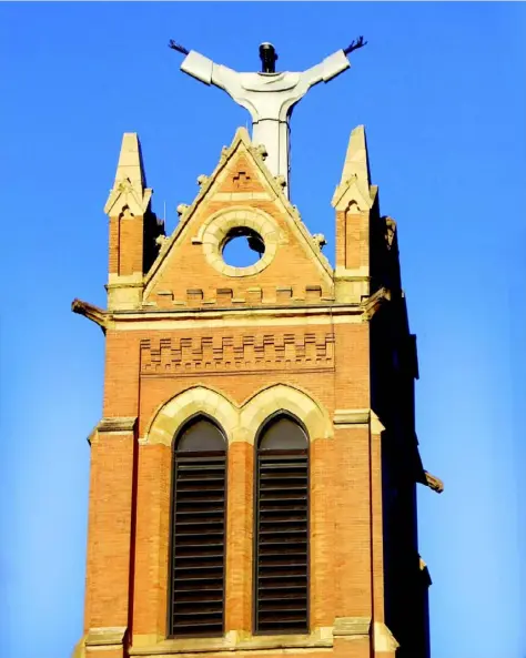  ?? ALL ?? This statue of St. Benedict the Moor was designed by Frederick Shrady to welcome visitors to the Hill District. The Catholic parish, originally home to a German congreatio­n, is at Centre Avenue and Crawford Street.