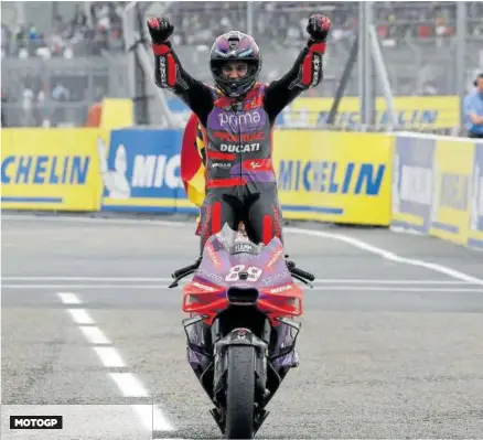  ?? Foto: Efe ?? Jorge Martín celebra su victoria en el Gran Premio de Francia.
