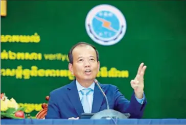  ?? HONG MENEA ?? Telecoms minister Chea Vandeth addresses a press conference at the ministry on May 2.