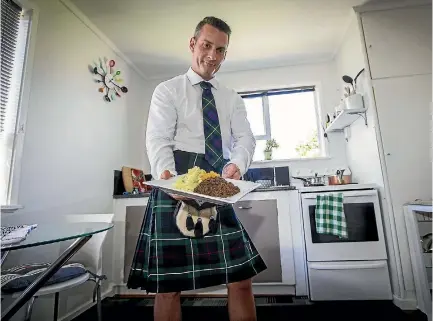  ?? PHOTO: GRANT MATTHEW/STUFF ?? Scots-born chef Gordon Coutts’ neighbours stepped in after he made too much haggis for his wedding.