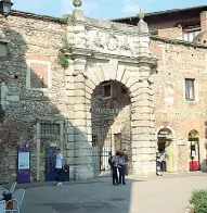  ??  ?? Il teatro L’Olimpico di Palladio è meta di turisti da tutto il mondo