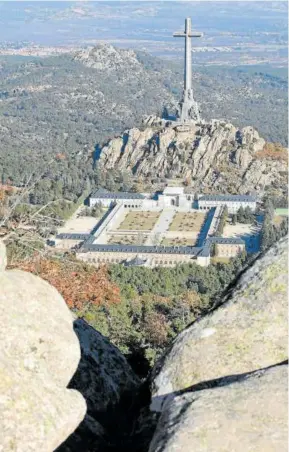  ?? Foto: E. P. ?? Vista general de la basílica del Valle de Cuelgamuro­s.