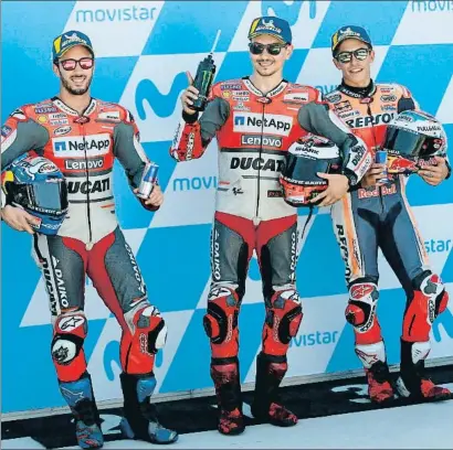  ?? JAVIER CEBOLLADA / EFE ?? Els tres protagonis­tes de dissabte a Alcanyís: Dovizioso segon, Lorenzo a la pole i Márquez tercer