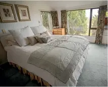  ?? PHOTO: FAIRFAX MEDIA ?? The master bedroom is tranquil with outstandin­g views.