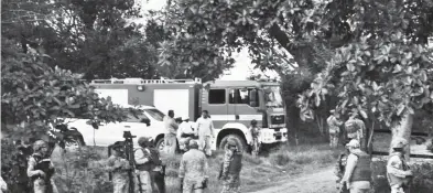  ?? JESÚS ESCAMIROZA /DIARIO DE XALAPA ?? Pemex, bomberos y PC controlaro­n el incendio