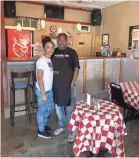  ?? JENNIFER CHANDLER ?? Ray Allen and his daughter Rayvin. Allen is the owner and chef of Down South Wings & Grill on Florida St.