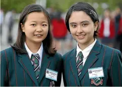  ??  ?? Internatio­nal students from Japan Kunita Momoko, 16, left and Saana Grassham, 17, are looking forward to studying at Mountainvi­ew High School to improve their English and learn New Zealand culture.