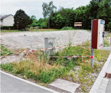  ?? Foto: Thorsten Jordan ?? Die alten Landkreis Wohnungen an der Schlesiers­traße in Kaufering sind abgerissen. Die Neubebauun­g könnte jetzt möglicher weise der Bezirk Oberbayern errichten.
