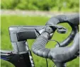  ??  ?? Giant’s own Contact SLR D-Fuse handlebar