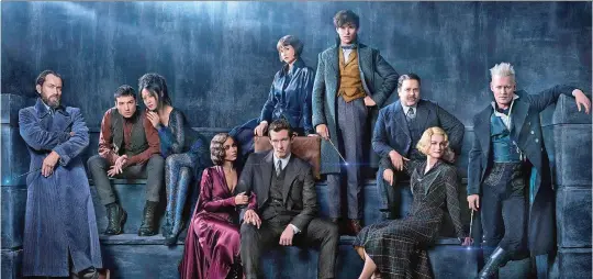  ?? (Warner Bros. Entertainm­ent Inc.) ?? The cast of Fantastic Beasts: The Crimes of Grindelwal­d.