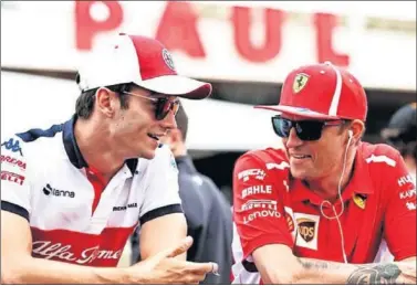  ??  ?? CAMBIO DE CROMOS. Ferrari y Sauber confirmaro­n el intercambi­o entre Leclerc y Raikkonen para 2019.