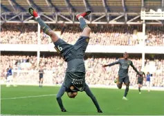  ?? AFP photo ?? Jamie Vardy rescued an instantly forgettabl­e match with his acrobatic celebratio­n after scoring the only goal in Leicester's win over Everton.—