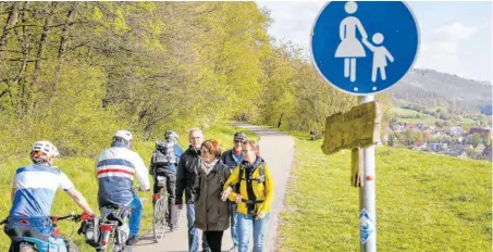  ?? FOTO: THOMAS SIEDLER ?? Die Nutzung der Schättere für Fahrräder trifft nicht nur auf Zuspruch.