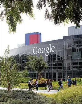  ??  ?? Vergleichs­dienste der Konkurrenz herabgestu­ft: Google-hauptquart­ier in Mountain View, im Us-bundesstaa­t Kalifornie­n. Getty Images