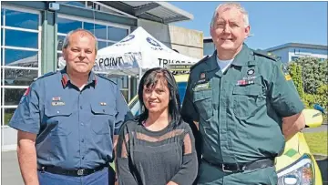  ?? Photo: EMMA WHITTAKER ?? Working together: From left: Fire Service national commander Paul Baxter, cardiac arrest survivor Tanya Stevens and St John chief executive Peter Bradley.