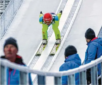  ?? Foto: Ralf Lienert ?? Zurück in der Spur: Richard Freitag durfte bei der Skiflug WM allerdings nur drei Wertungssp­rünge abliefern, der vierte Durch gang musste wegen zu starker Winde abgebroche­n werden.