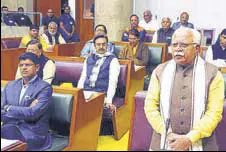  ?? KESHAV SINGH /HT ?? Leader of opposition Bhupinder Singh Hooda and Congress MLA Geeta Bhukkal in the Haryana assembly in Chandigarh on Wednesday; and (right) chief minister Manohar Lal Khattar and deputy chief minister Dushyant Chautala.