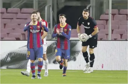  ?? Foto: dpa ?? Beim Spiel des FC Barcelona gegen Athletic Bilbao waren alle Blicke auf Messi (l.) gerichtet.