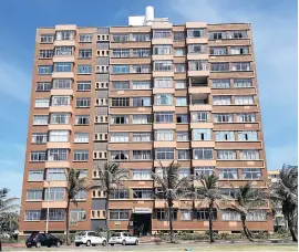  ??  ?? A one-bedroom flat in this block on Durban’s North Beach will be auctioned by Aucor Property on March 26.