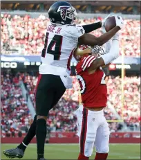  ?? JED JACOBSOHN — THE ASSOCIATED PRESS ?? Atlanta Falcons’ receiver Russell Gage Jr., left, catches a touchdown over San Francisco 49ers cornerback Ambry Thomas during Sunday’s game. Gage is averaging nearly 12 yards a catch over the past five games with 34receptio­ns for 396yards.