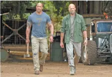 ??  ?? Dwayne Johson The rock y Jason Statham protagoniz­an la película.