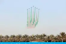  ??  ?? Saudi falcon Hawk Mk 65 aircraft perform during the Kuwait aviation show.