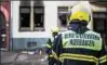  ??  ?? Mehrere Verletzte gab es bei einem Wohnungsbr­and in Nordhausen. Foto: Marco Kneise