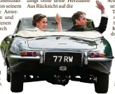  ??  ?? Pippa und James Matthews nach der Trauung im Jaguar. Foto: Getty