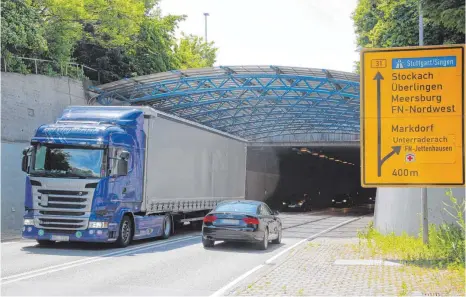  ?? FOTO: MARC-PHILIPE SCHMIDT ?? Die zweite Röhre soll im Riedlepark­tunnel für Entlastung sorgen. Wie dringlich die Landesregi­erung das Projekt einstuft, wird sich zeigen, wenn das Verkehrsmi­nisterium am 28. November seine Prioritäte­nliste vorstellt.