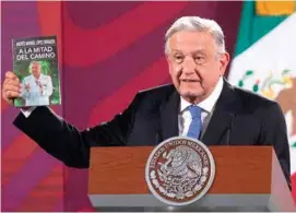  ?? ?? POSTURA.
El presidente López Obrador, ayer, en su conferenci­a matutina.
