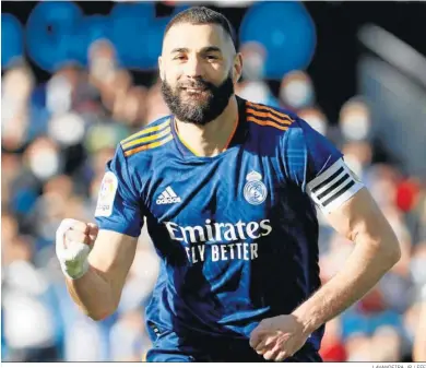  ?? LAVANDEIRA JR / EFE ?? Karim Benzema celebrando su primer gol ante el Celta de Vigo.