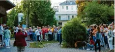  ?? Foto: Alf Geiger ?? Einen stillen Protest hatten sich die Organisato­ren des Solidaritä­tsgangs gewünscht und daran hielten sich die rund 250 Teilnehmer auch.