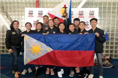  ??  ?? TEAM Blue Ocean’s 10 with World Robotics Olympiad ambassador and FLL Philippine­s and Philippine Robotics Olympiad national organizer Mylene Abive (leftmost) in Houston, Texas.